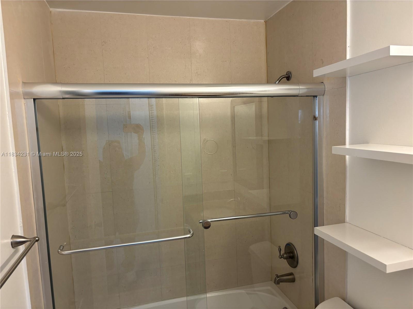 DORAL PALMS - Residential