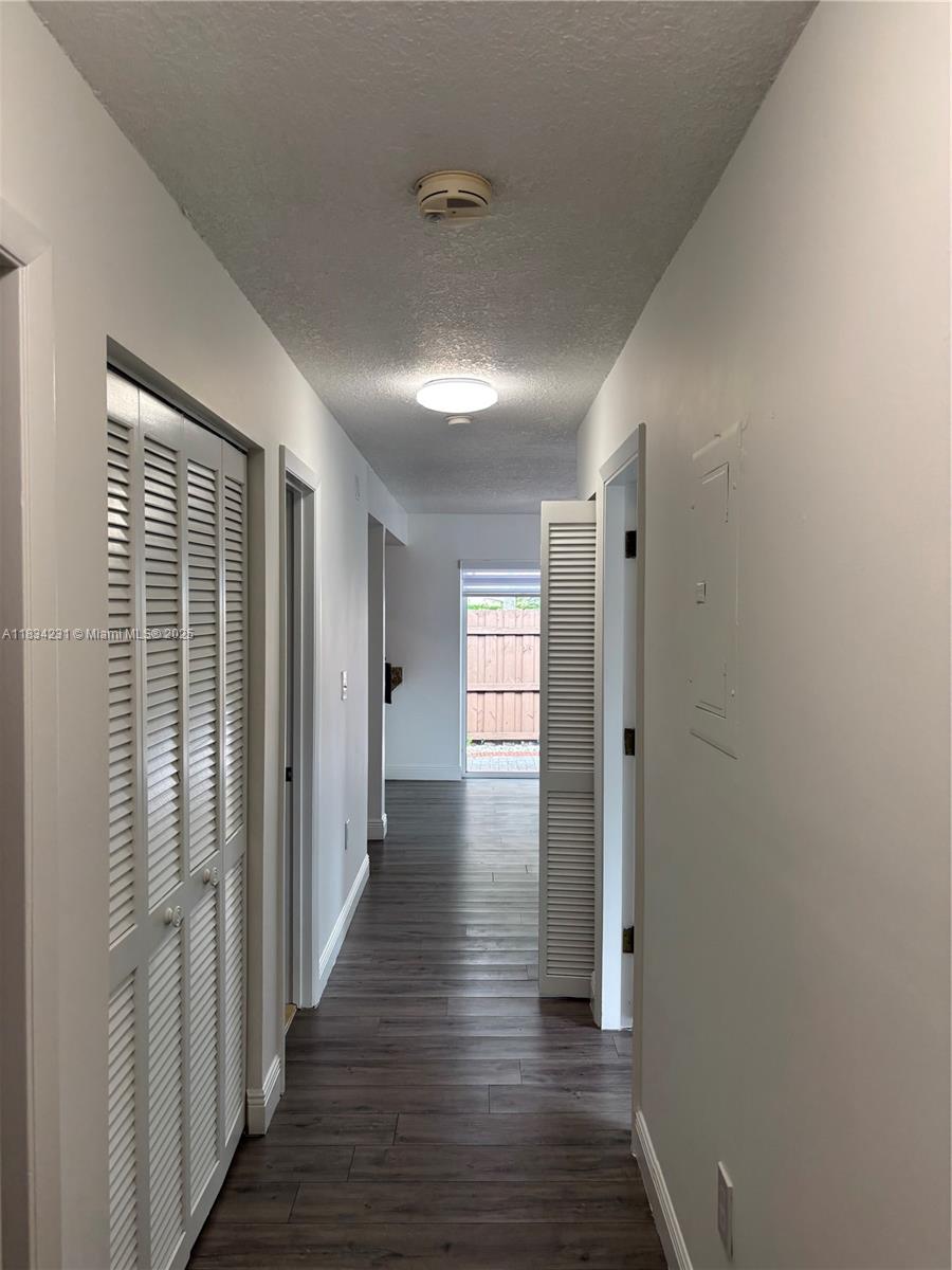 DORAL PALMS - Residential