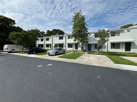 1958 NW 4th Ct 315 Miami FL 33136