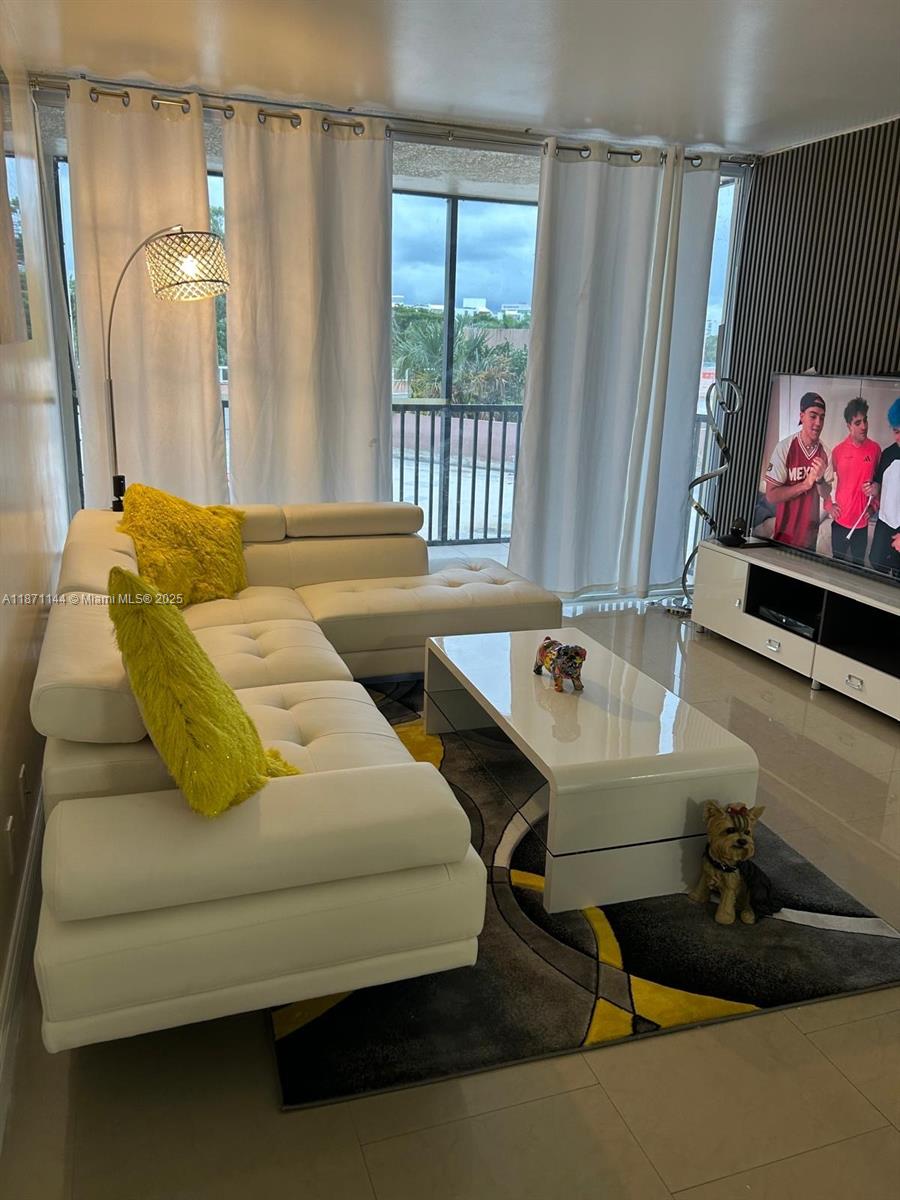 CORONADO CONDO - TOWER II - Residential