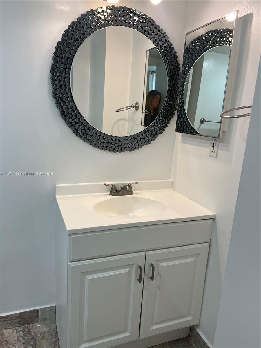 CORONADO CONDO - TOWER II - Residential