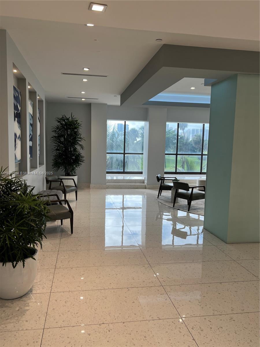 CORONADO CONDO - TOWER II - Residential