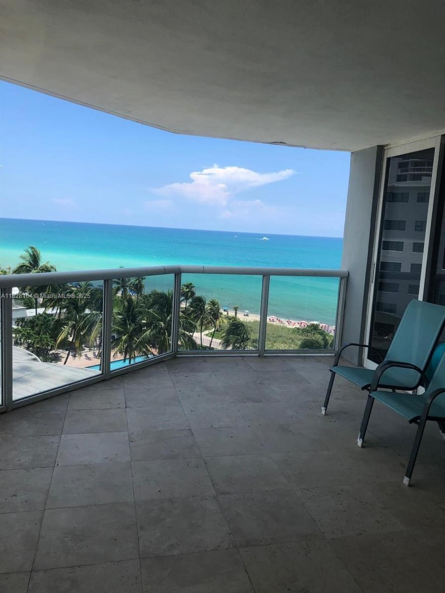 Beautiful Fully Furnished Unit!