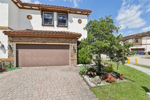 Photo of 16525 SW 42nd Way, Miami, FL 33185 (MLS # A11889252)