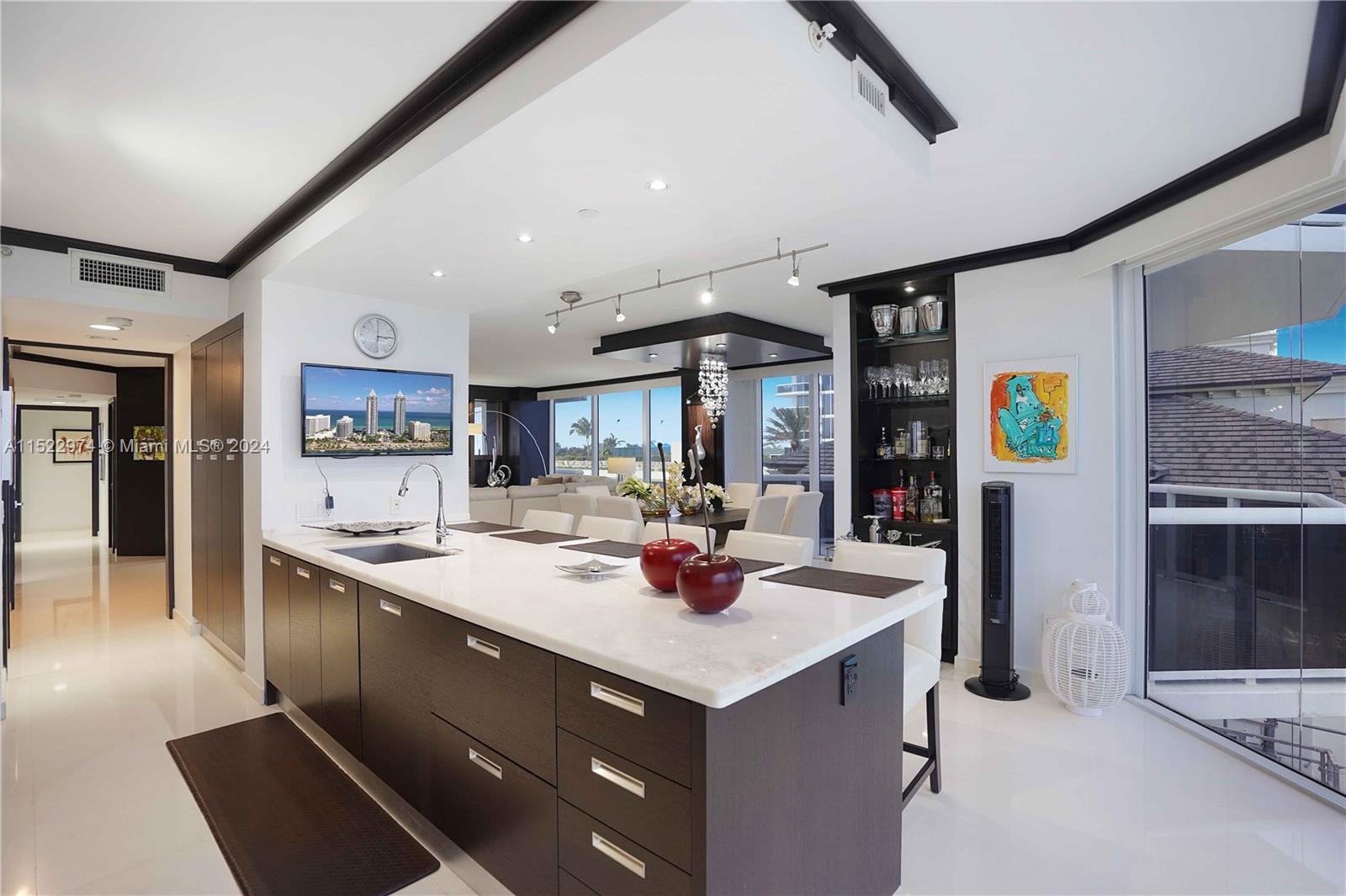 GREEN DIAMOND CONDO - Residential
