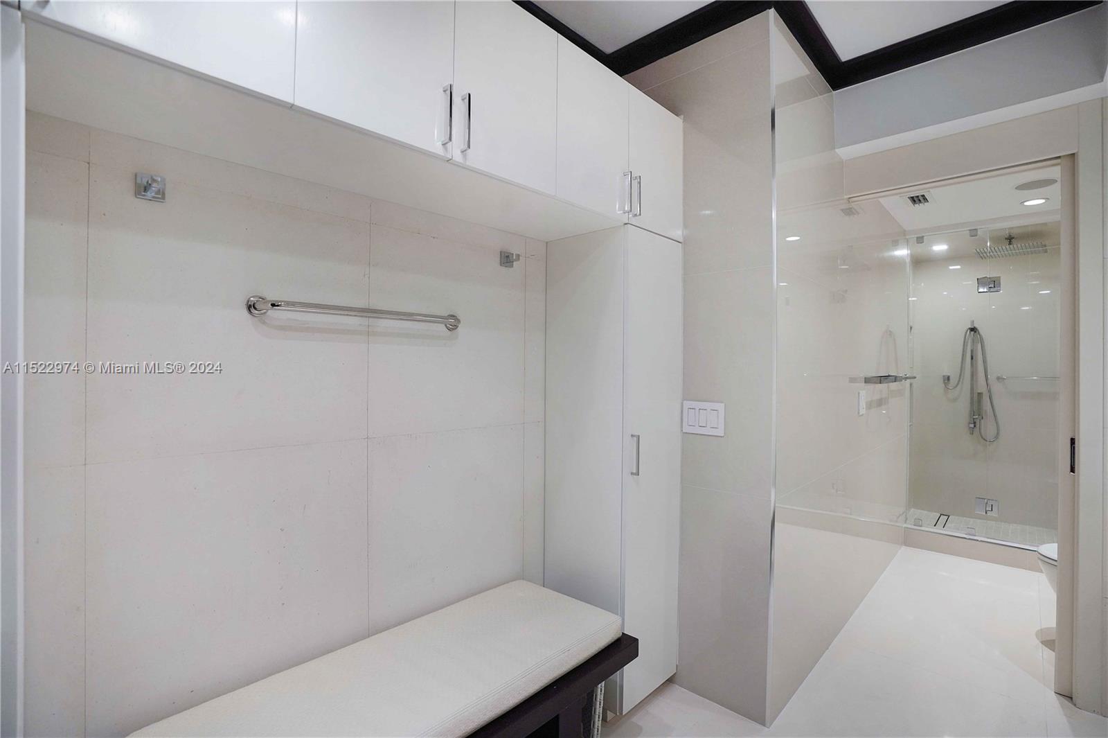 GREEN DIAMOND CONDO - Residential