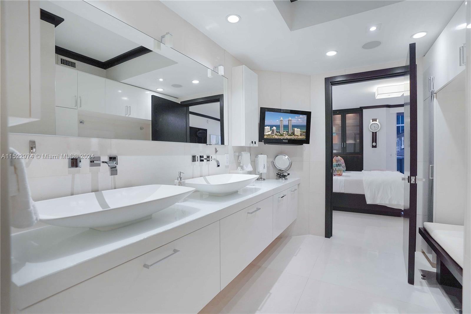 GREEN DIAMOND CONDO - Residential