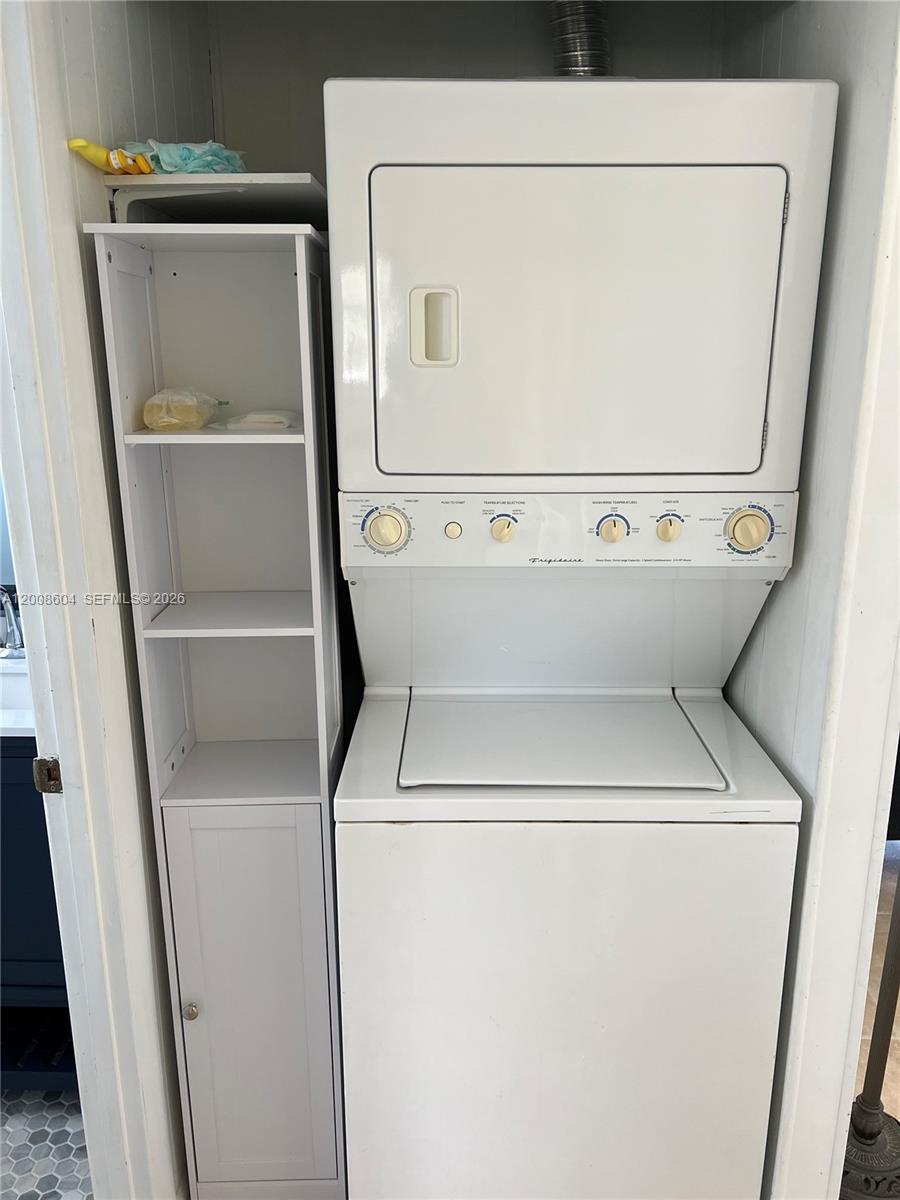 ANGLERS PARK SHORES - Residential