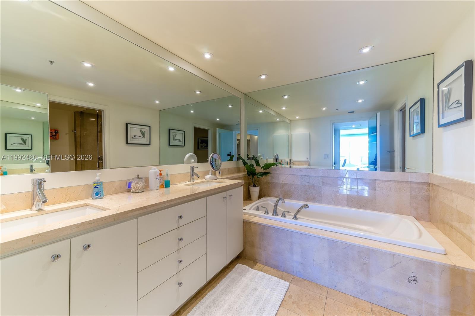 Ritz Carlton - Residential Lease