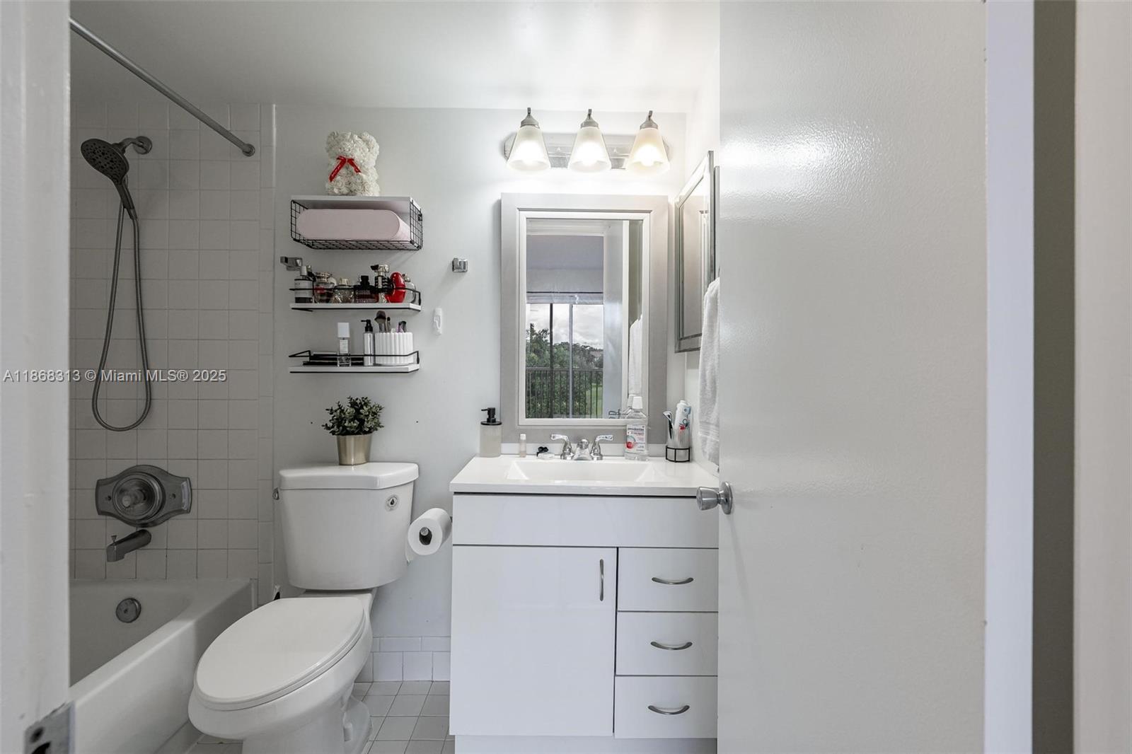 KINGSLEY AT CENTURY VILLA - Residential