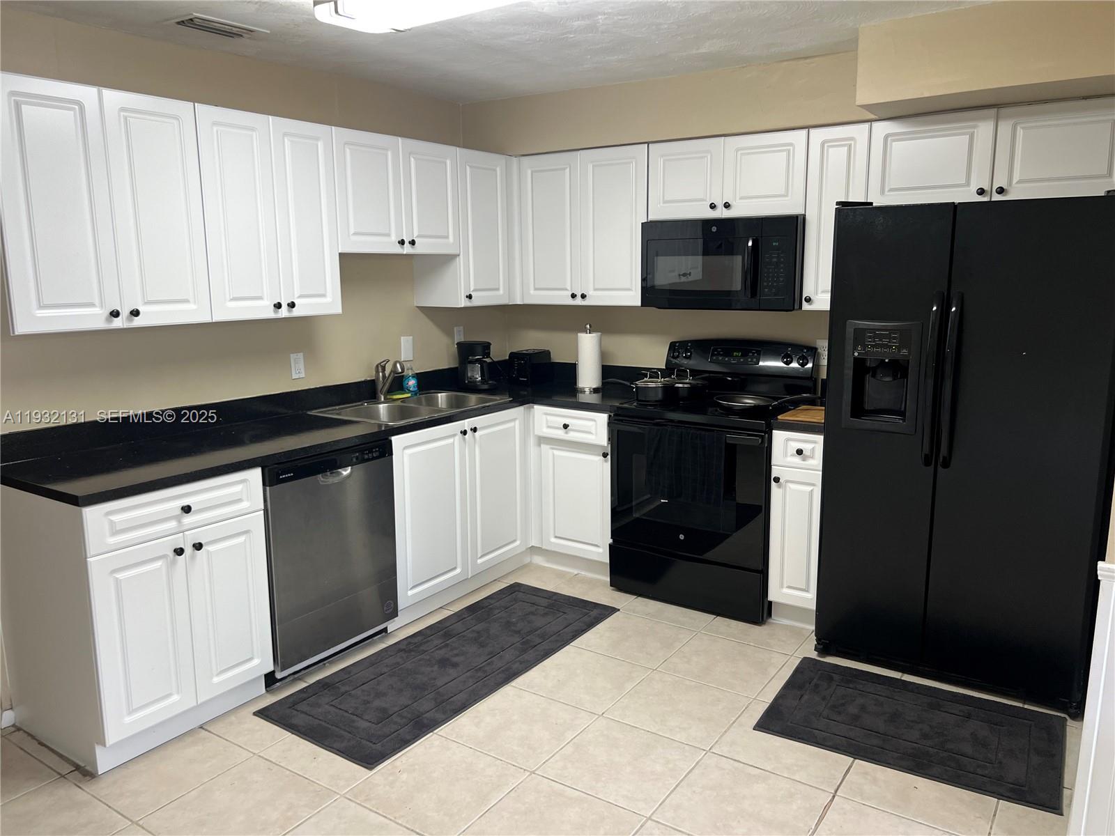 SEABOARD PARK - Residential Lease