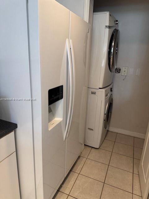 THE COURTS AT DORAL ISLES - Residential Lease