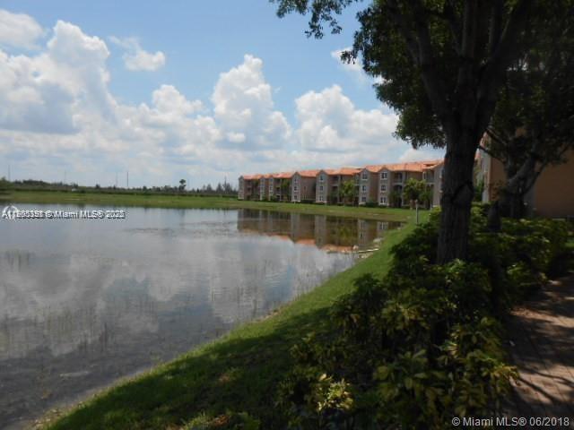 THE COURTS AT DORAL ISLES - Residential Lease