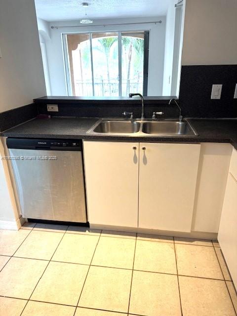 THE COURTS AT DORAL ISLES - Residential Lease