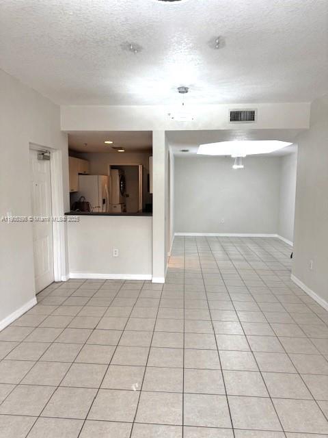 THE COURTS AT DORAL ISLES - Residential Lease