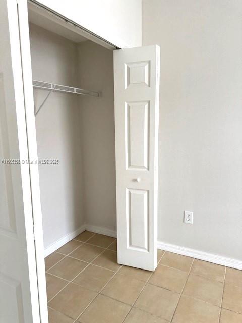 THE COURTS AT DORAL ISLES - Residential Lease