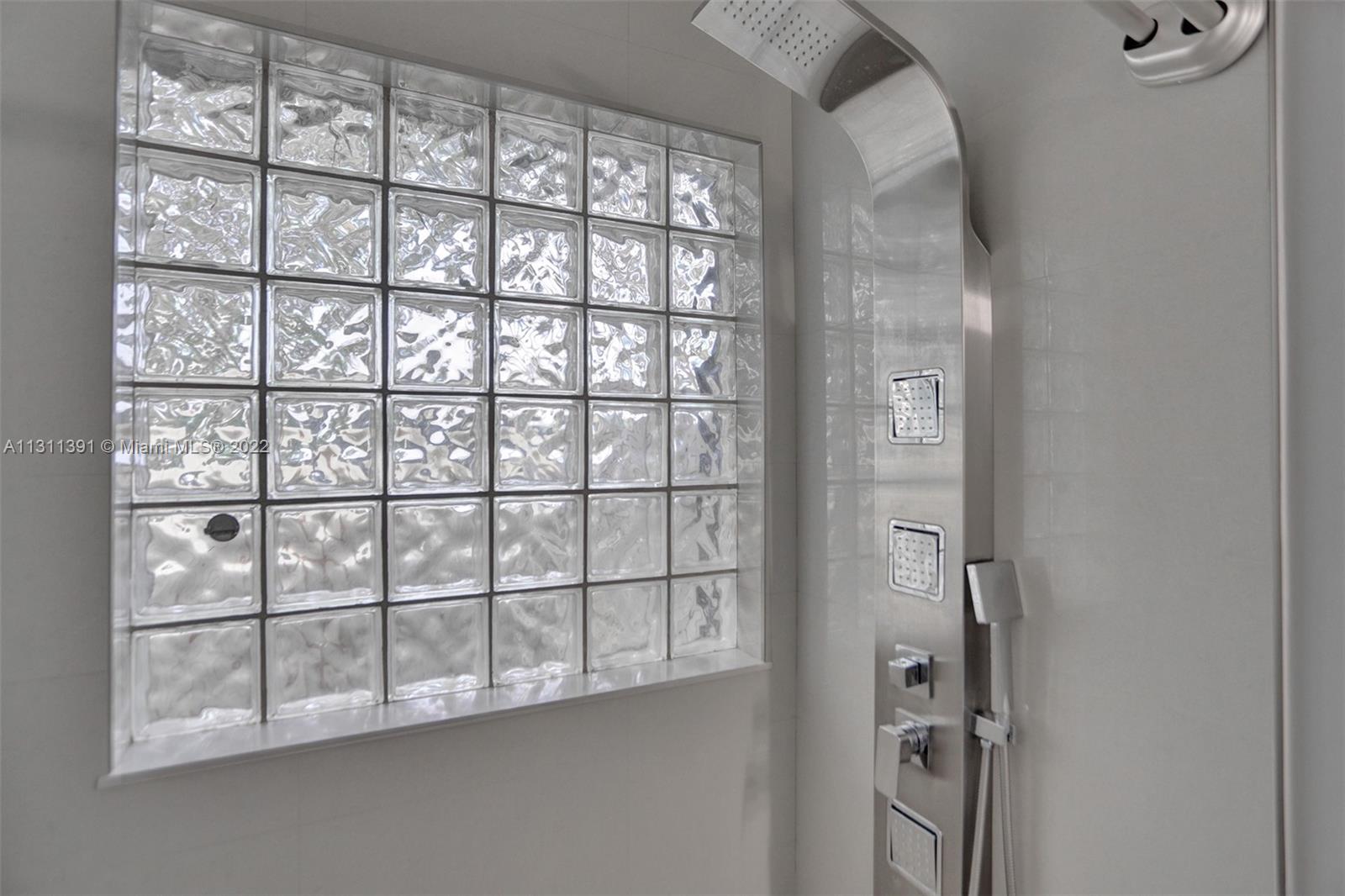 DAVIS ISLES SEC 4 - Residential