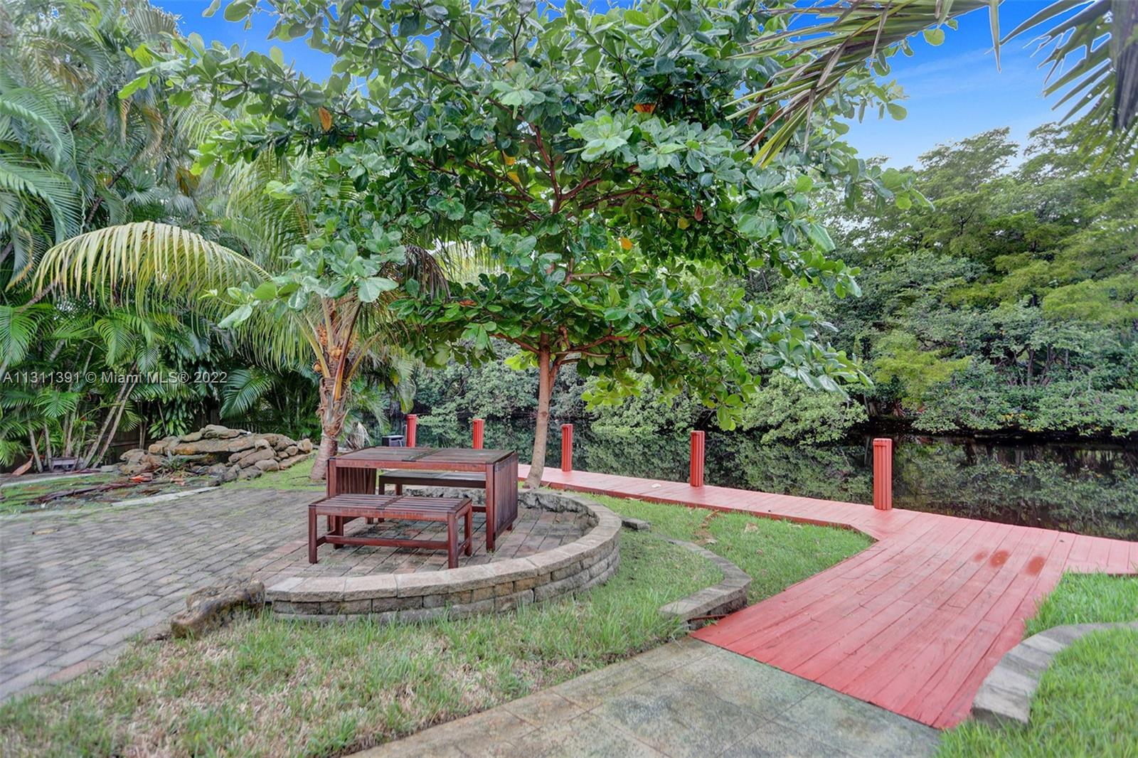 DAVIS ISLES SEC 4 - Residential