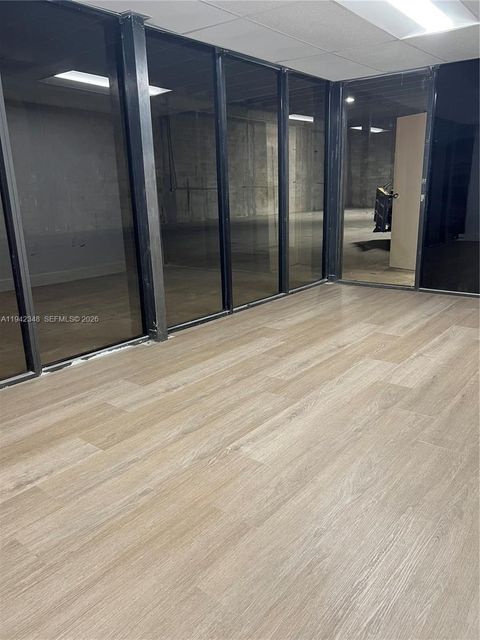 7298 NW 70th St Miami FL 33166