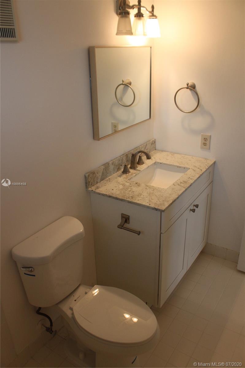 PEMBROKE POINTE SEC TWO - Residential Lease