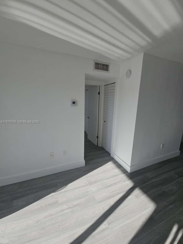 BISCAYNE BCH SUB - Residential Lease