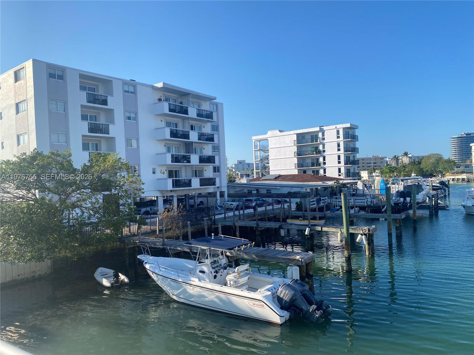 BISCAYNE BCH SUB - Residential Lease