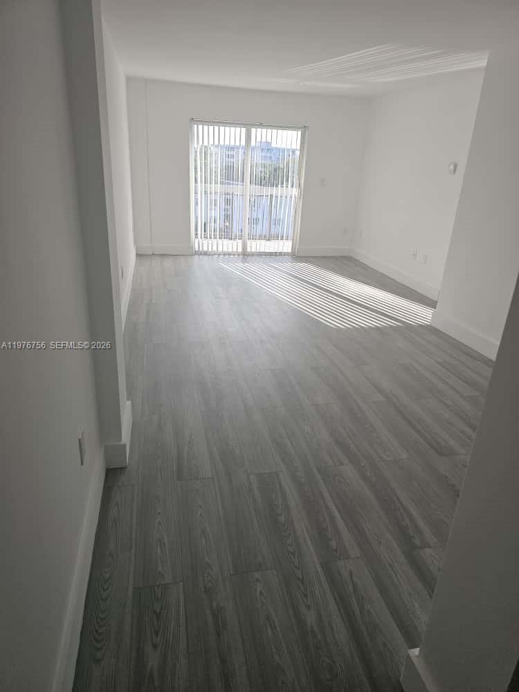 BISCAYNE BCH SUB - Residential Lease