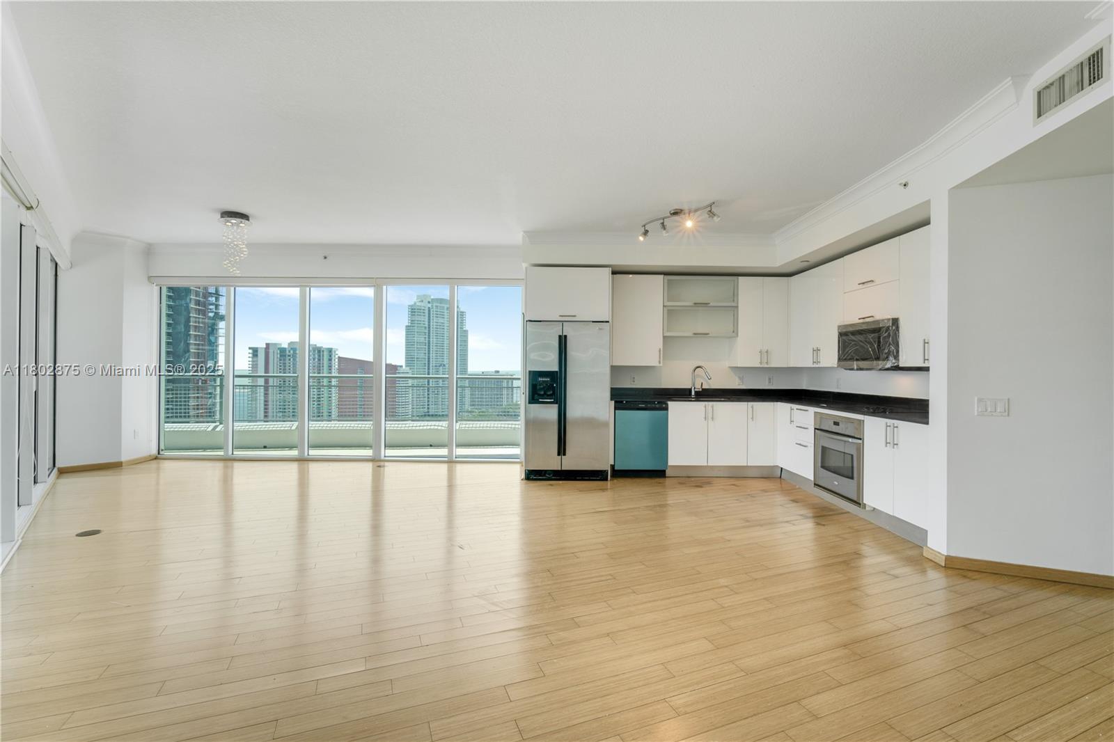 INFINITY AT BRICKELL COND - Residential