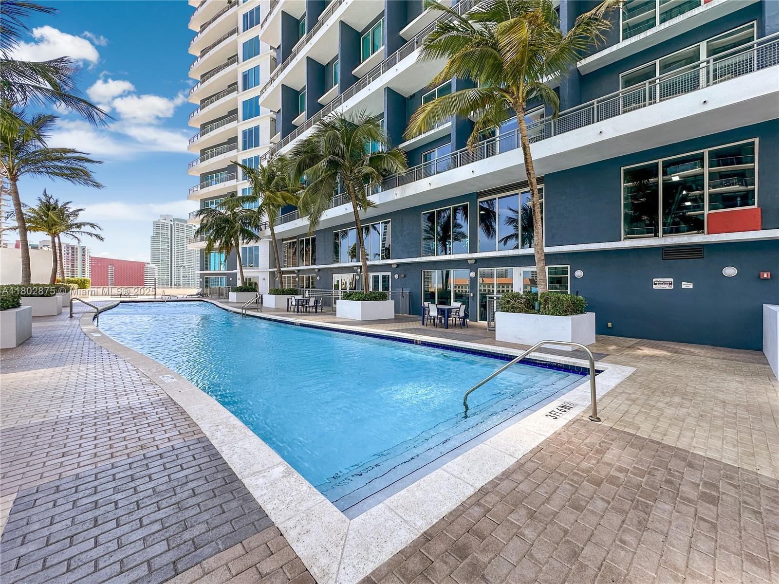 INFINITY AT BRICKELL COND - Residential