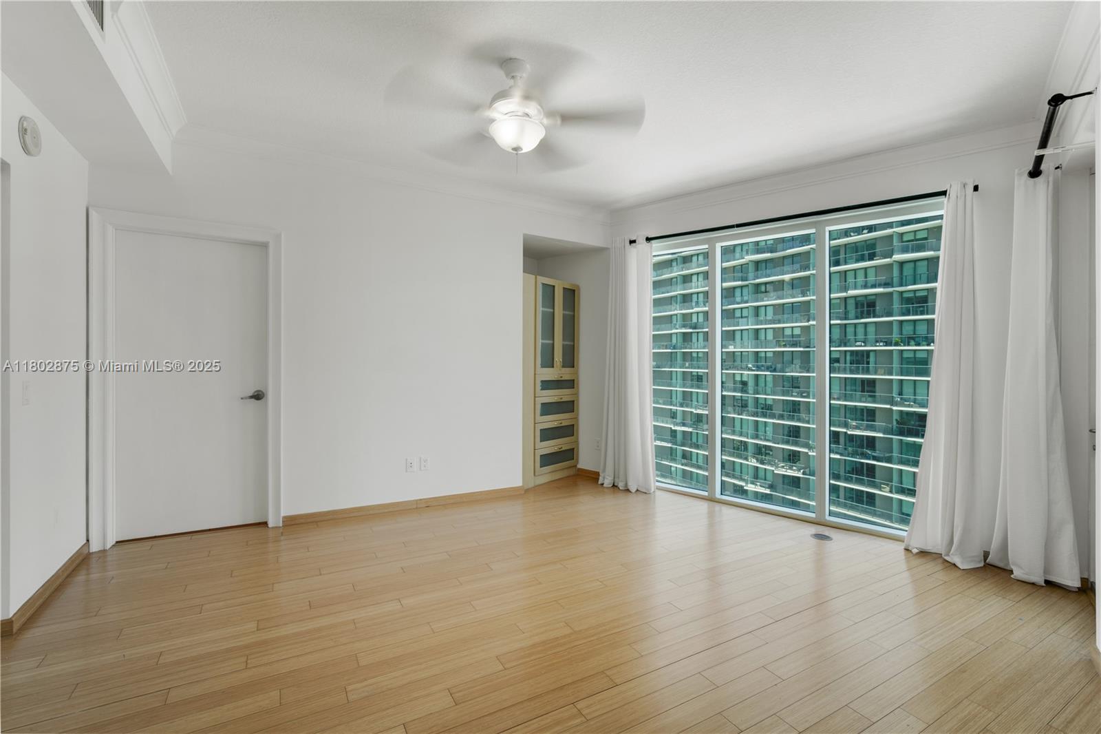 INFINITY AT BRICKELL COND - Residential