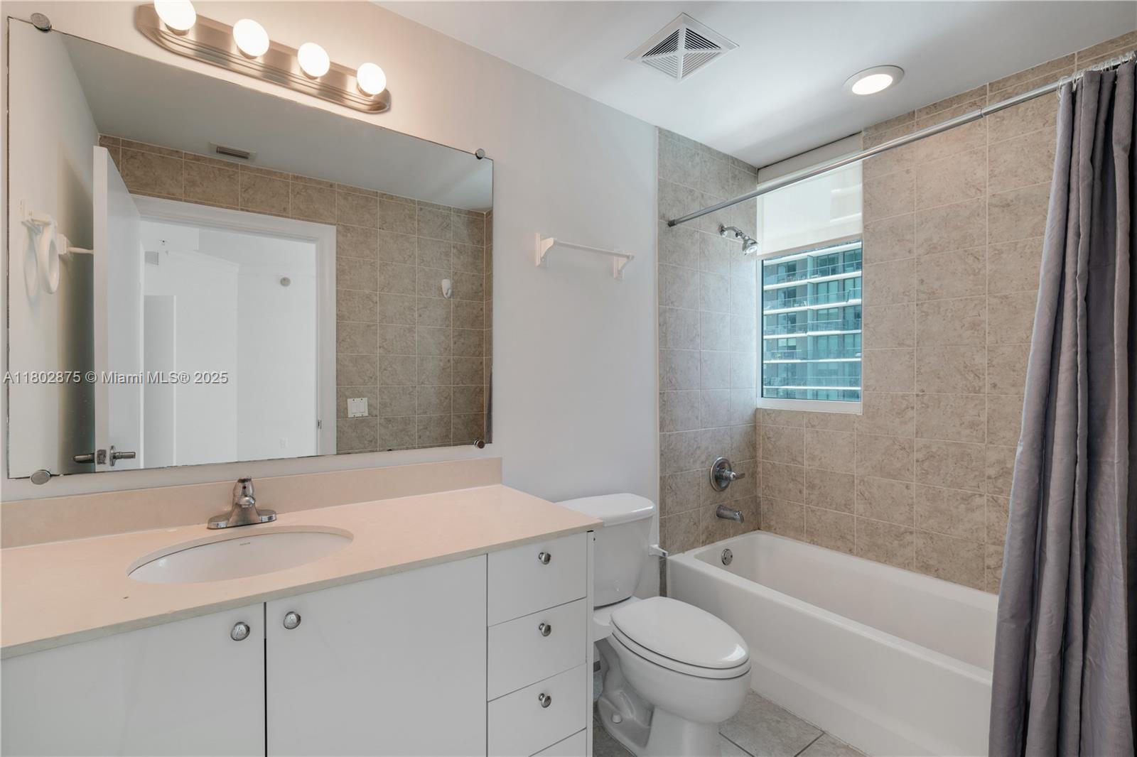 INFINITY AT BRICKELL COND - Residential