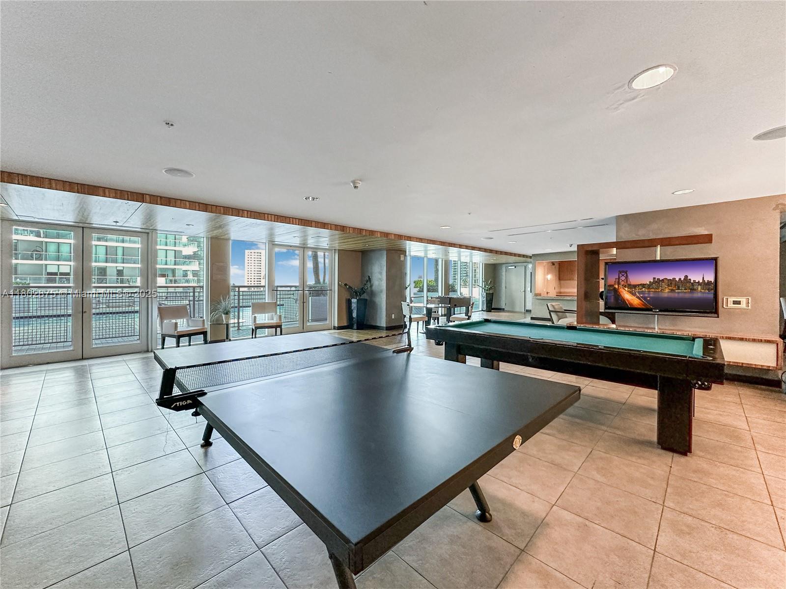 INFINITY AT BRICKELL COND - Residential