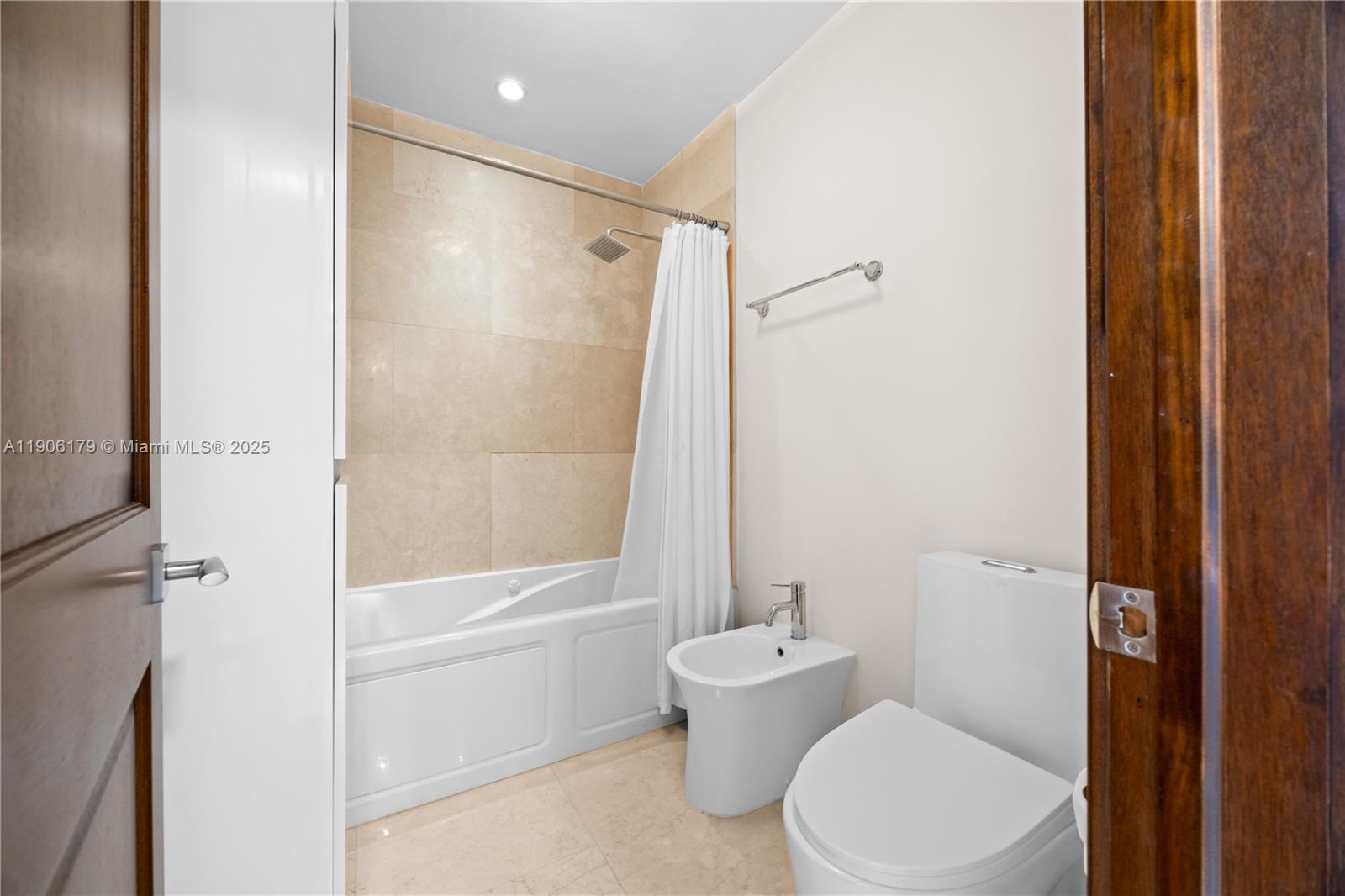 COCOPLUM SEC 2 PLAT B - Residential Lease