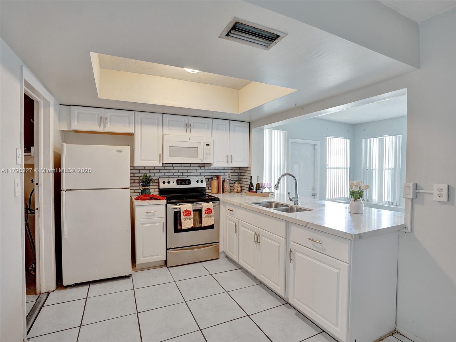 OAKLAND ESTATES 1ST SEC - Residential