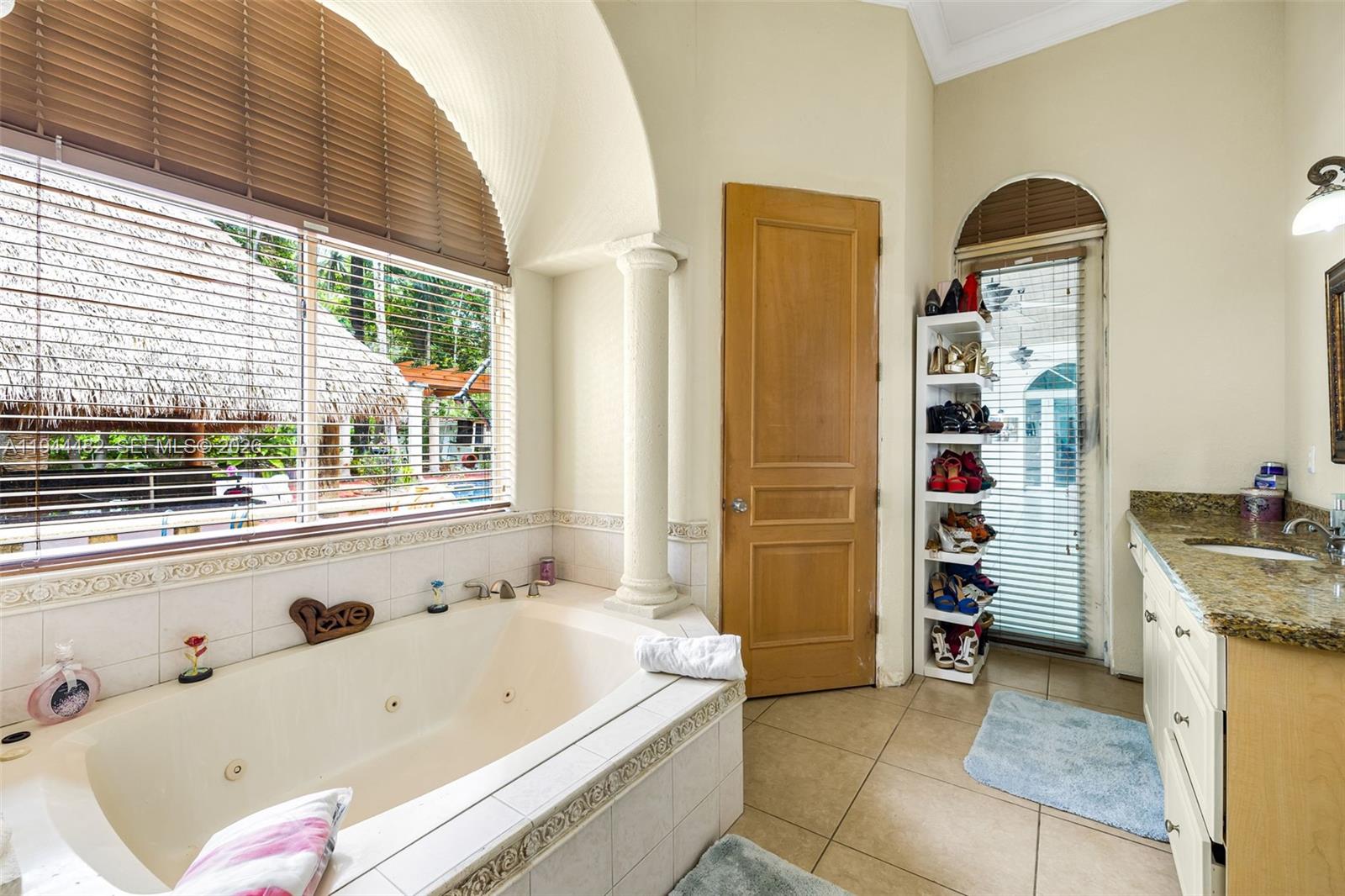 2300 ESTATES - 1 ACRE - Residential