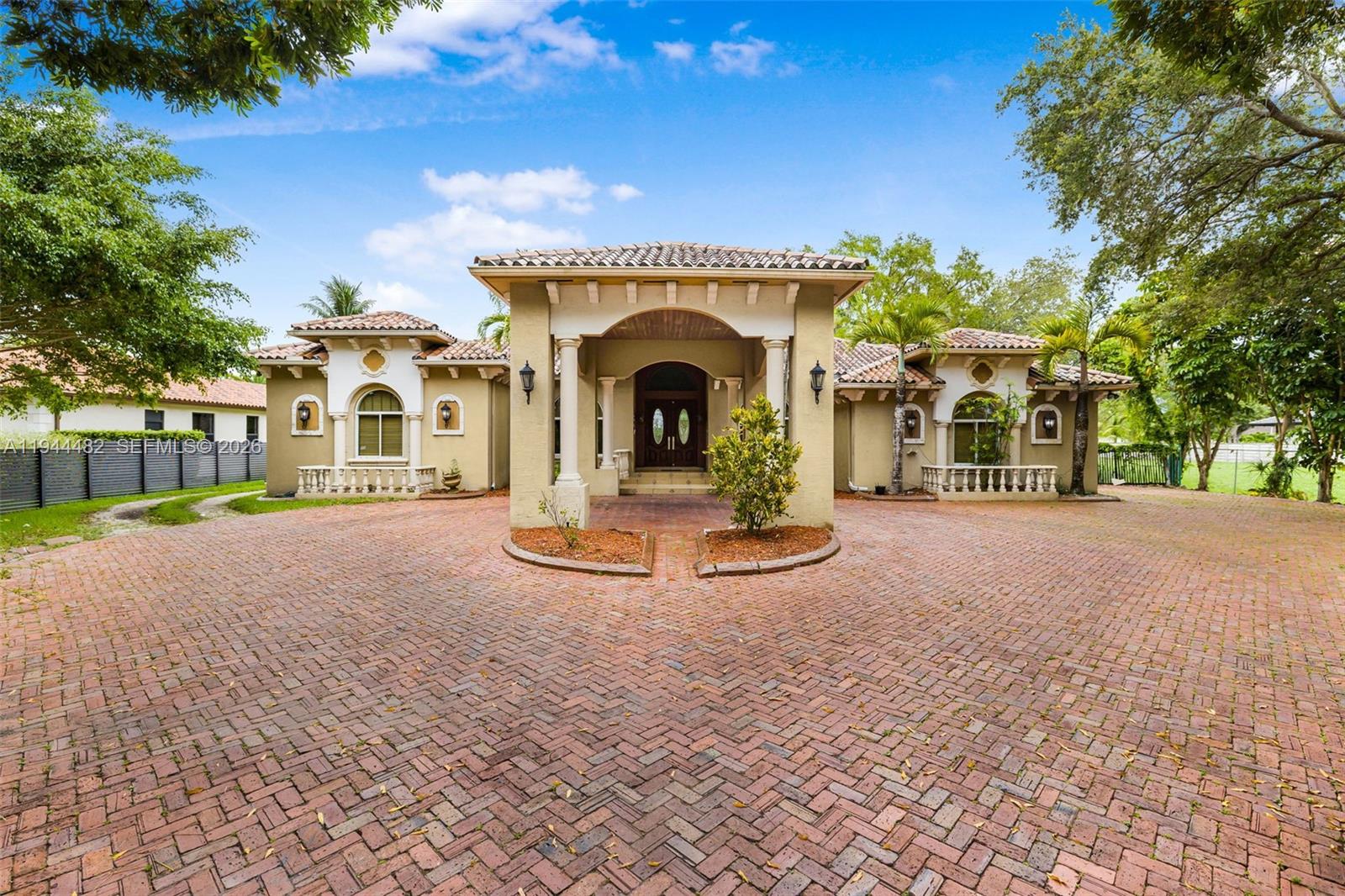 2300 ESTATES - 1 ACRE - Residential