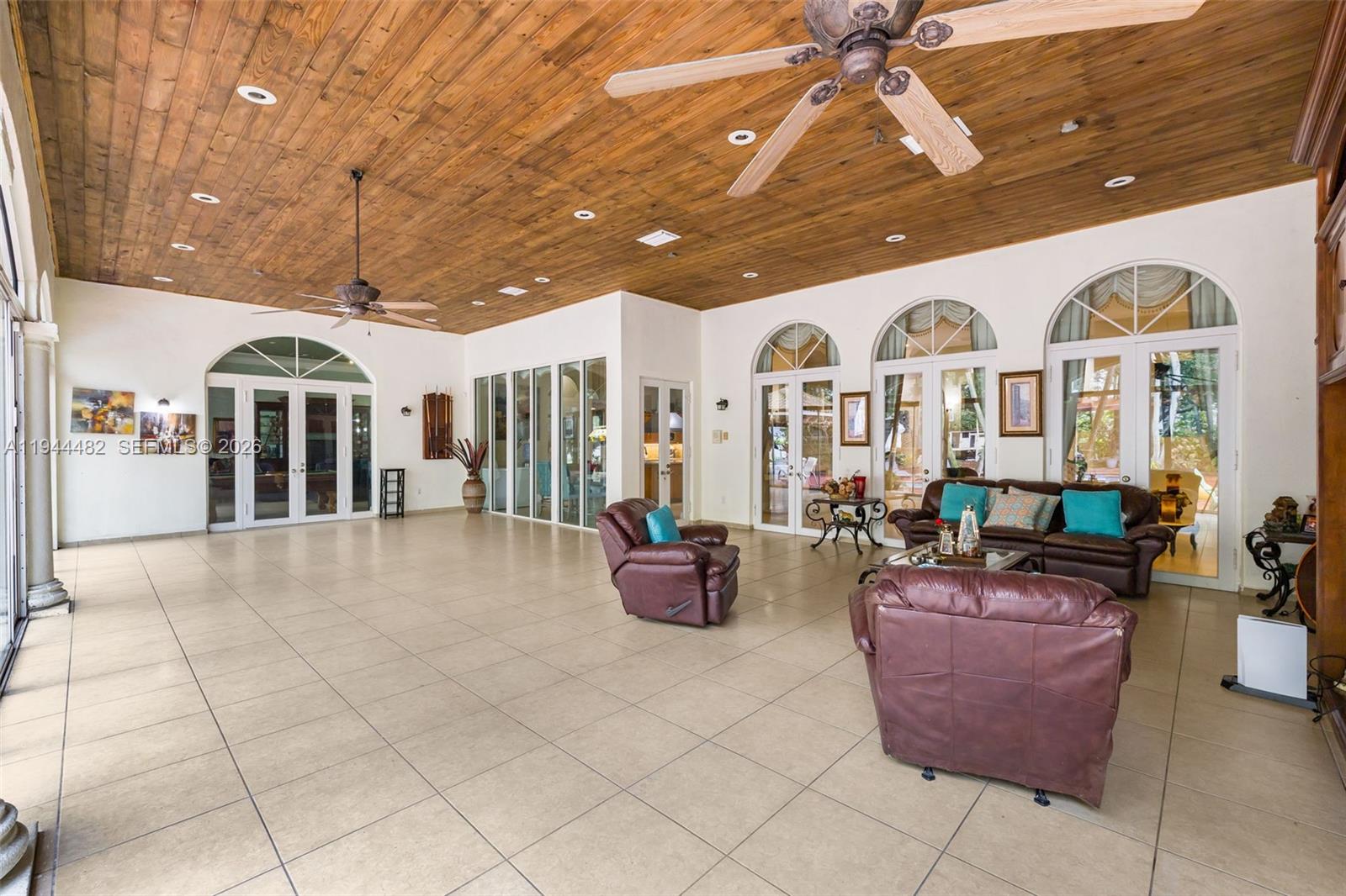 2300 ESTATES - 1 ACRE - Residential