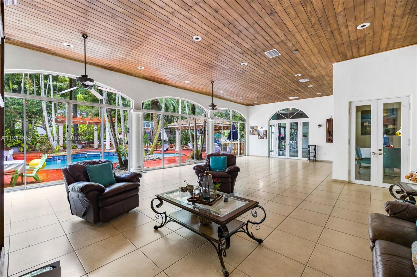 2300 ESTATES - 1 ACRE - Residential