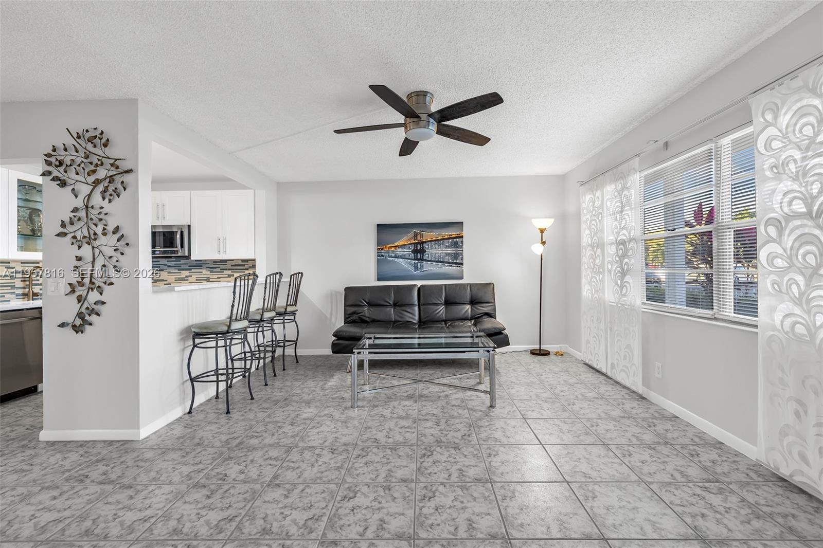 CAMBRIDGE E CONDO - Residential