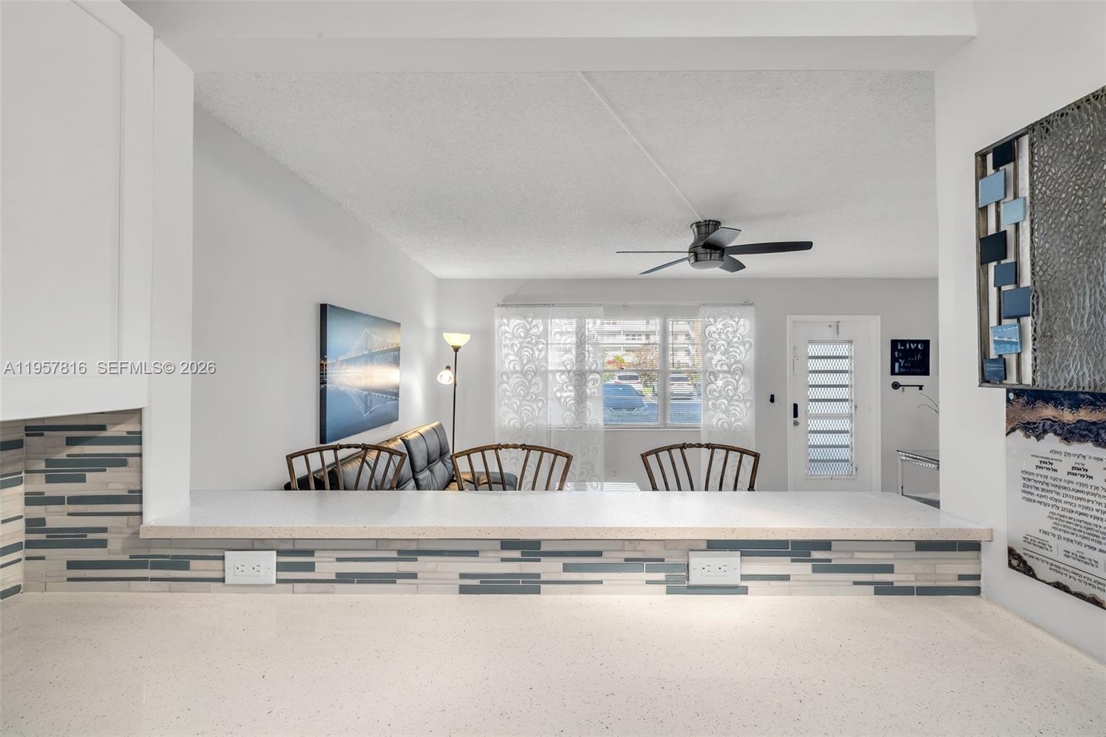 1116 E Cambridge  E 1116