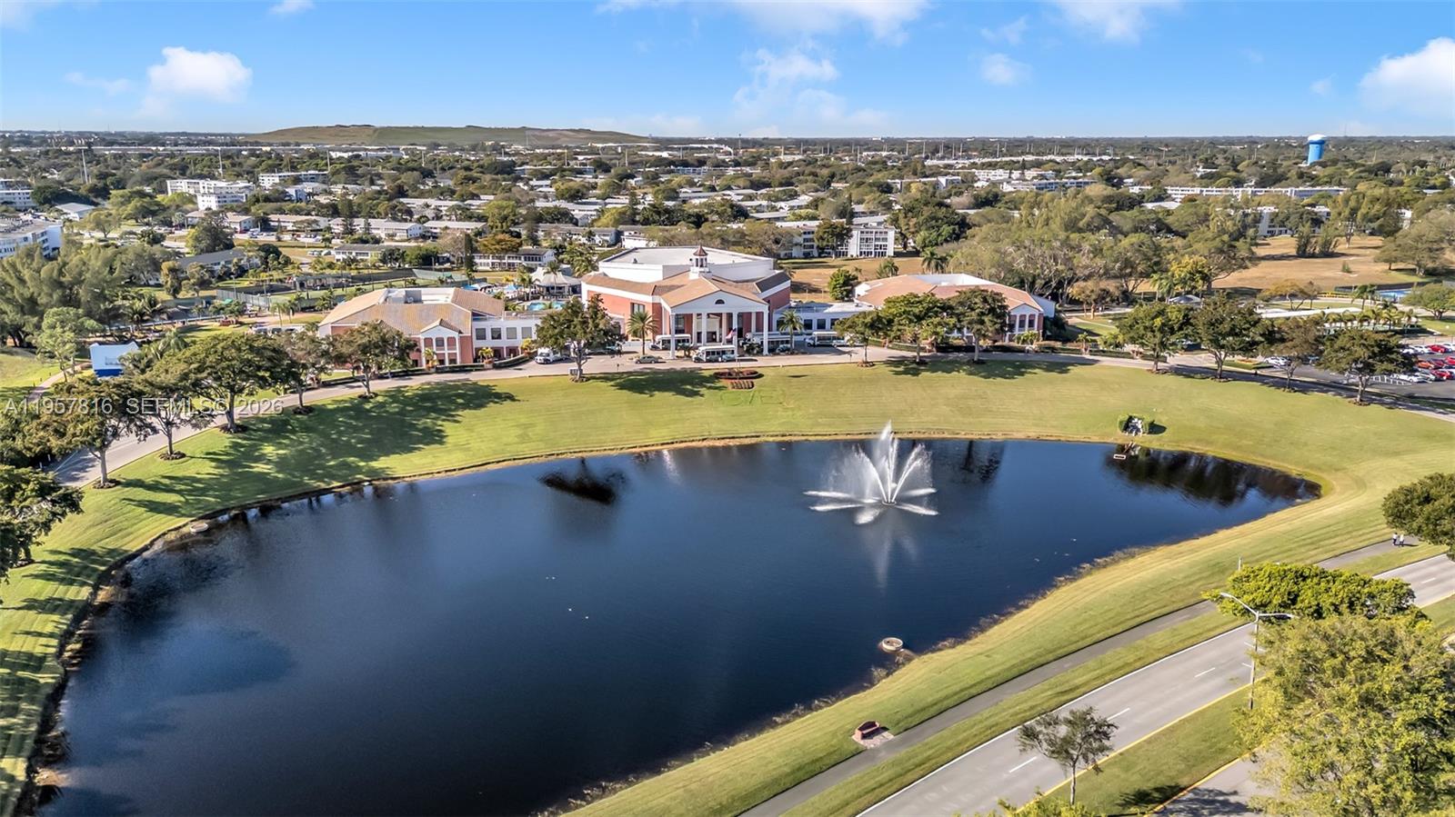 CAMBRIDGE E CONDO - Residential