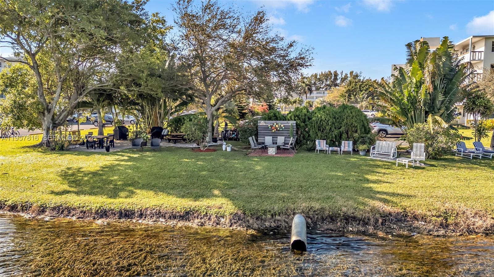 CAMBRIDGE E CONDO - Residential