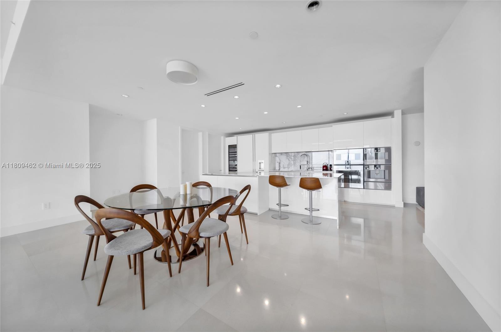 OCEANA BAL HARBOUR CONDO - Residential Lease