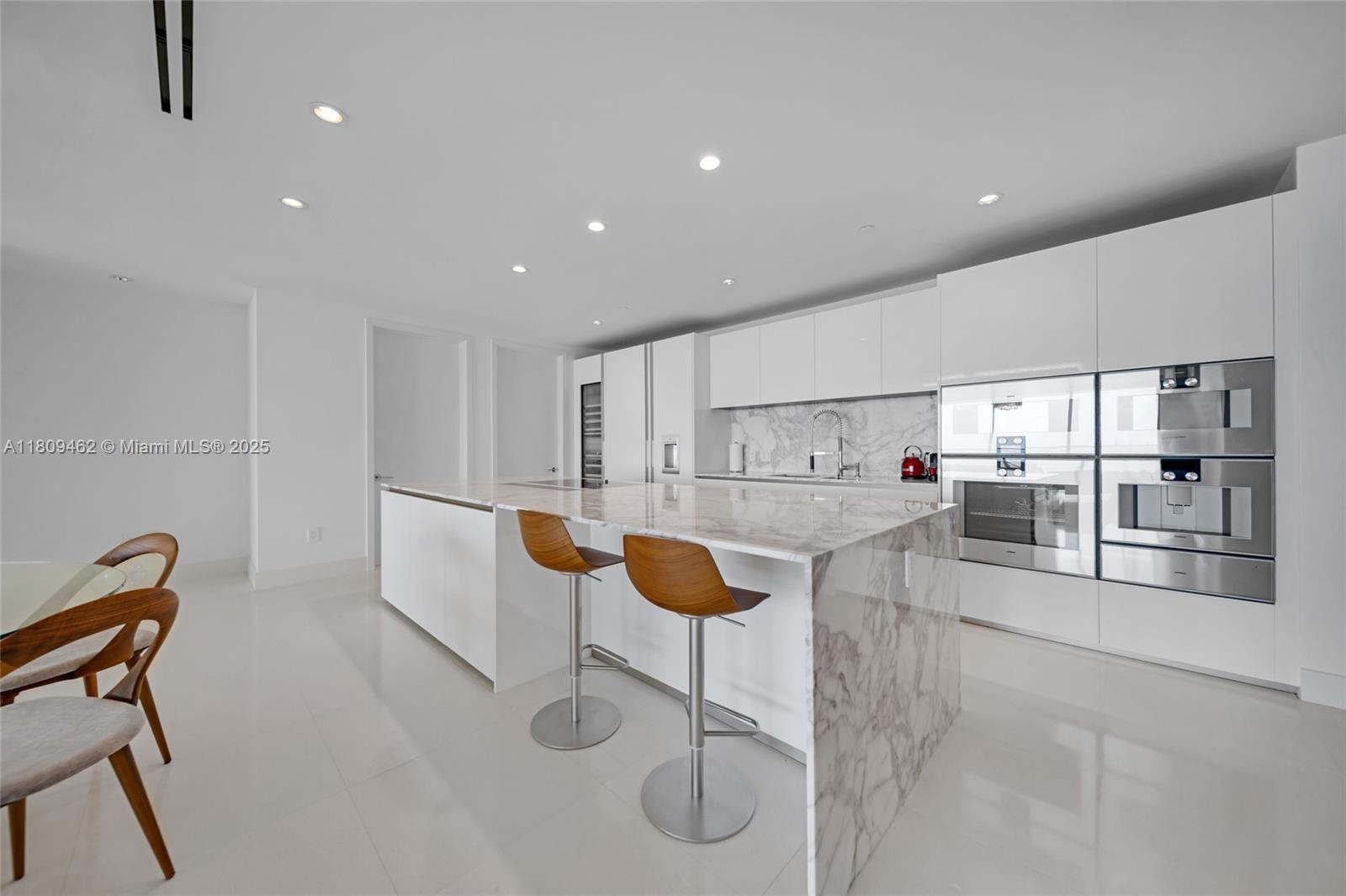 OCEANA BAL HARBOUR CONDO - Residential Lease