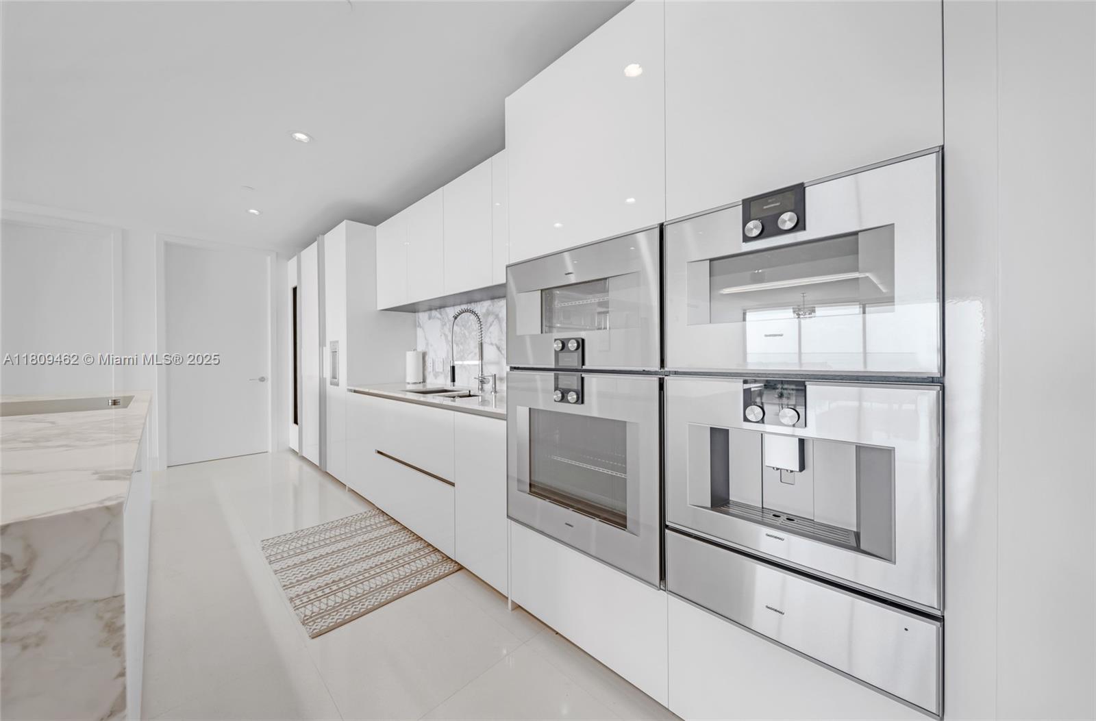 OCEANA BAL HARBOUR CONDO - Residential Lease