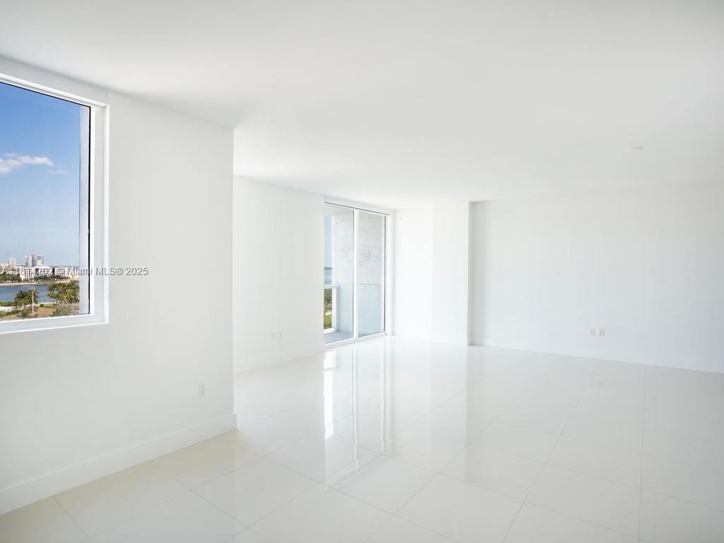244 Biscayne Blvd 1102, Miami, Broward County, Florida - 2 Bedrooms  
3 Bathrooms - 