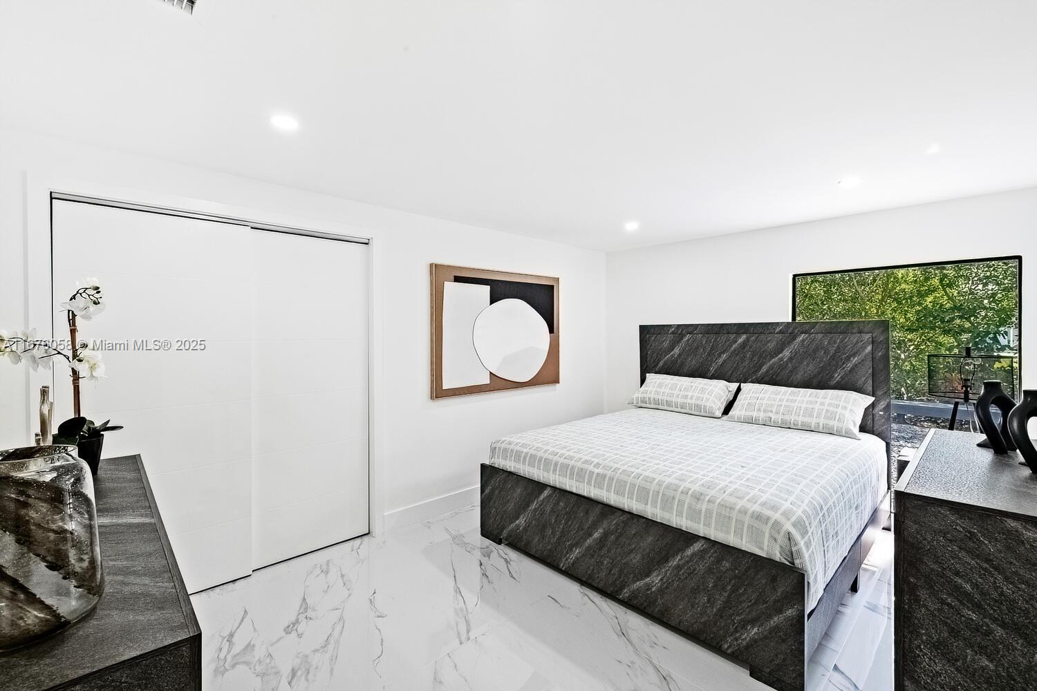 ENCHANTED LAKE SEC 4 - Residential