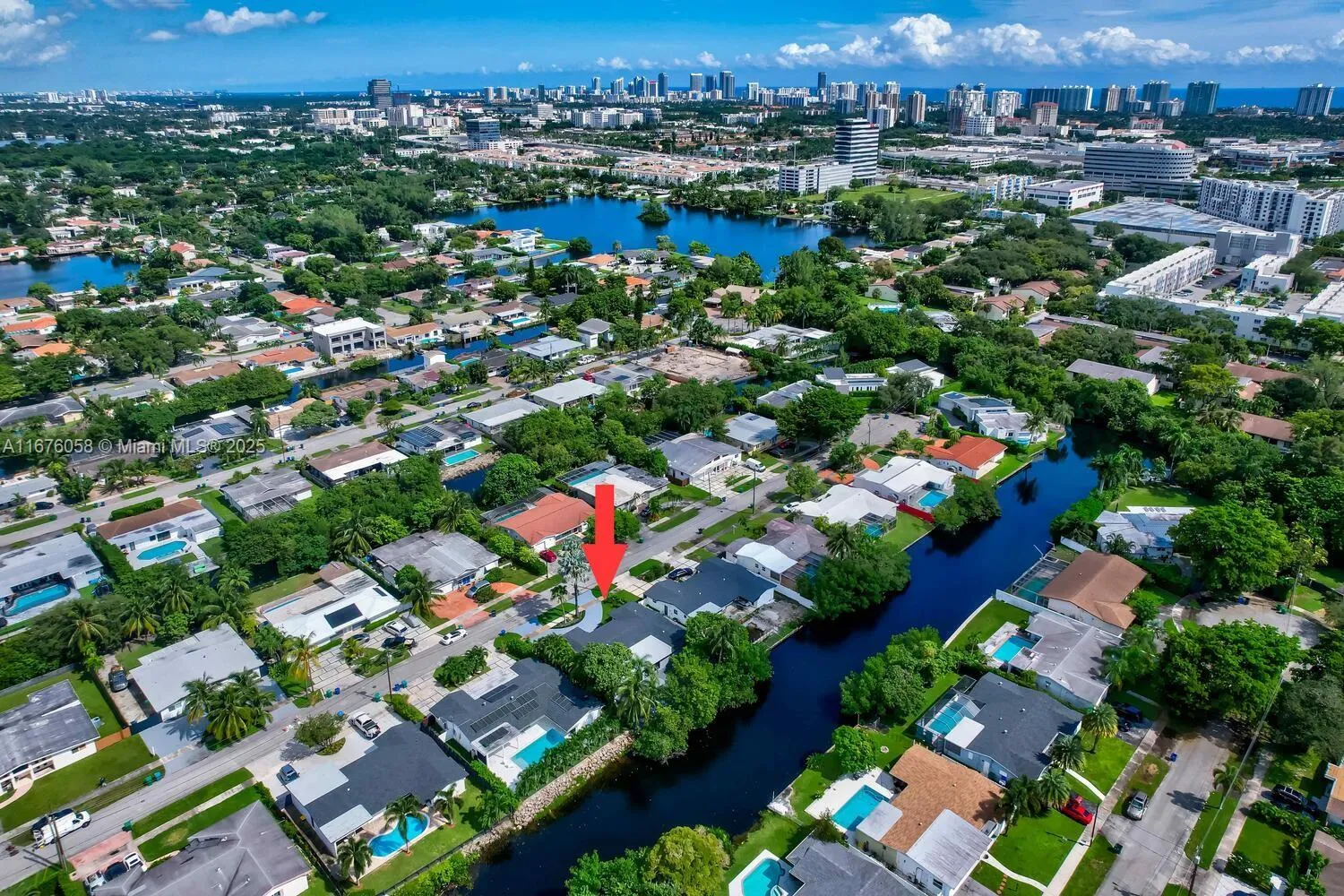 Miami, Florida 33180, United States, 4 Bedrooms Bedrooms, ,3 BathroomsBathrooms,Residential,Active,37735