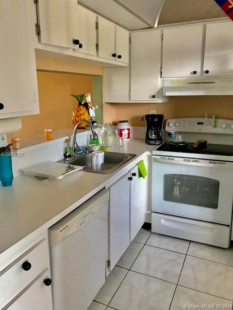 LIME BAY 8 CONDO - Residential