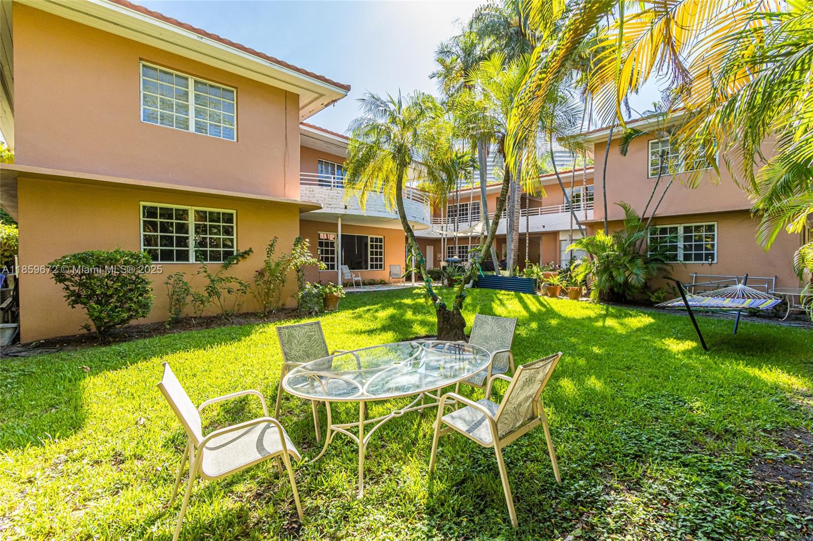 VILLAS OF PARK DRIVE COND - Residential Lease